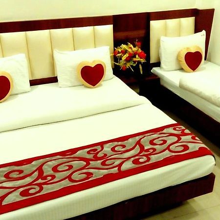 Hotel Golden Gate Нью-Делі Екстер'єр фото