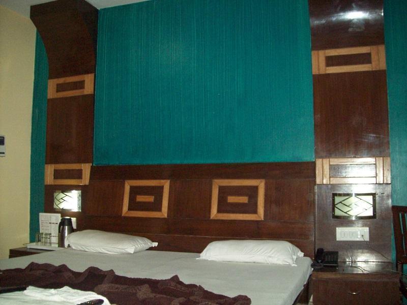 Hotel Golden Gate Нью-Делі Екстер'єр фото